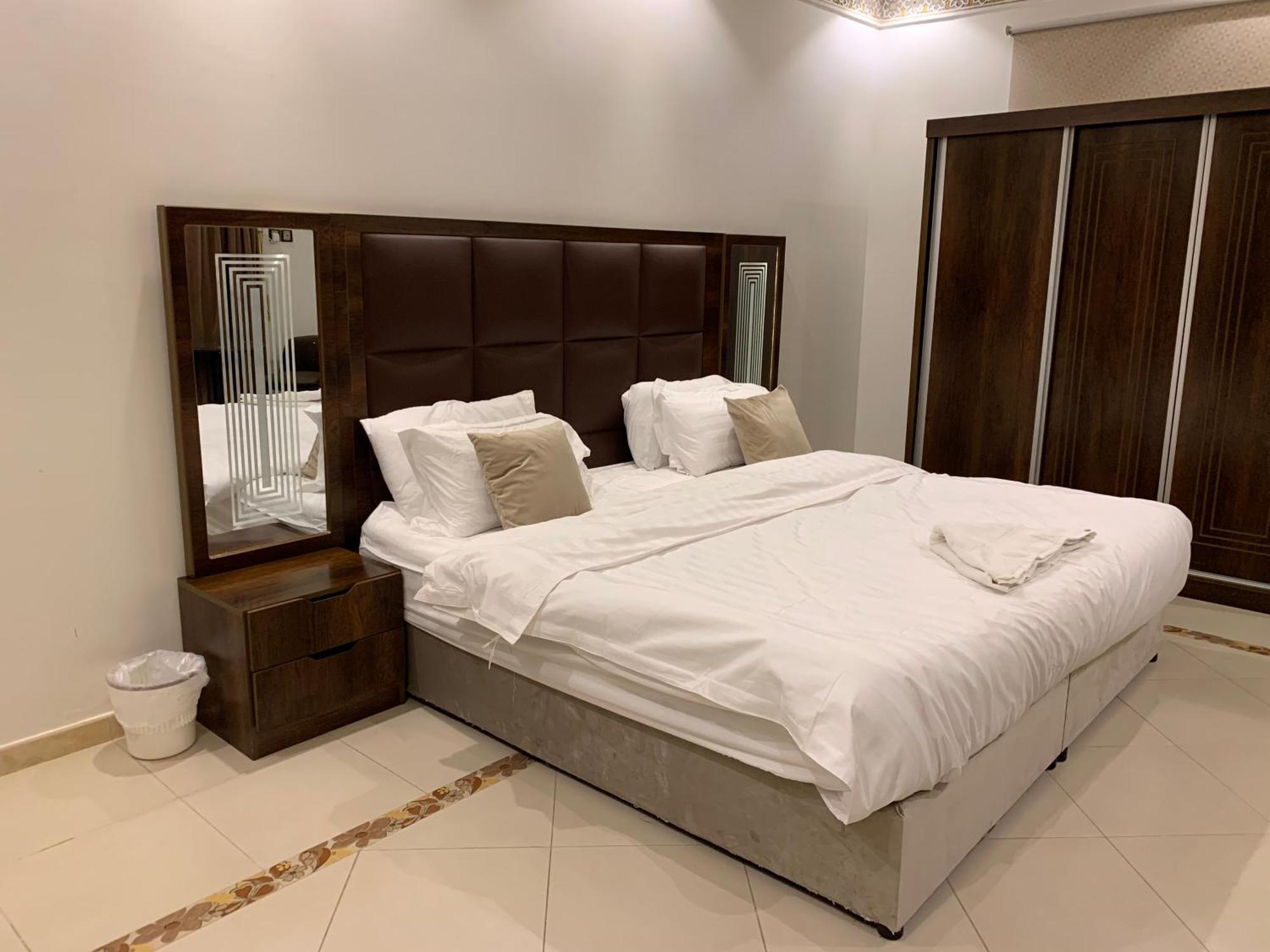 Friday Suites อาลูลา ภายนอก รูปภาพ
