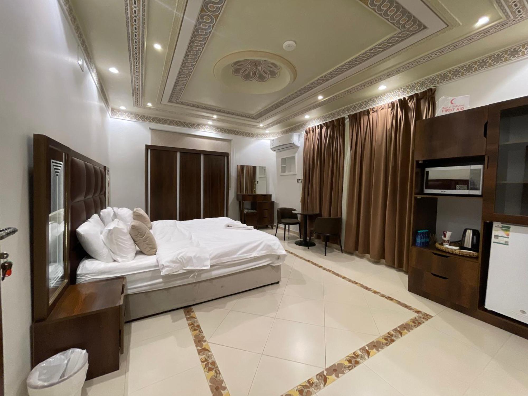 Friday Suites อาลูลา ภายนอก รูปภาพ