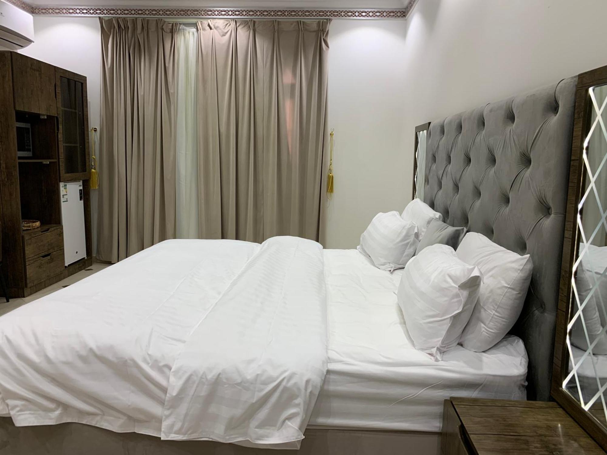 Friday Suites อาลูลา ภายนอก รูปภาพ