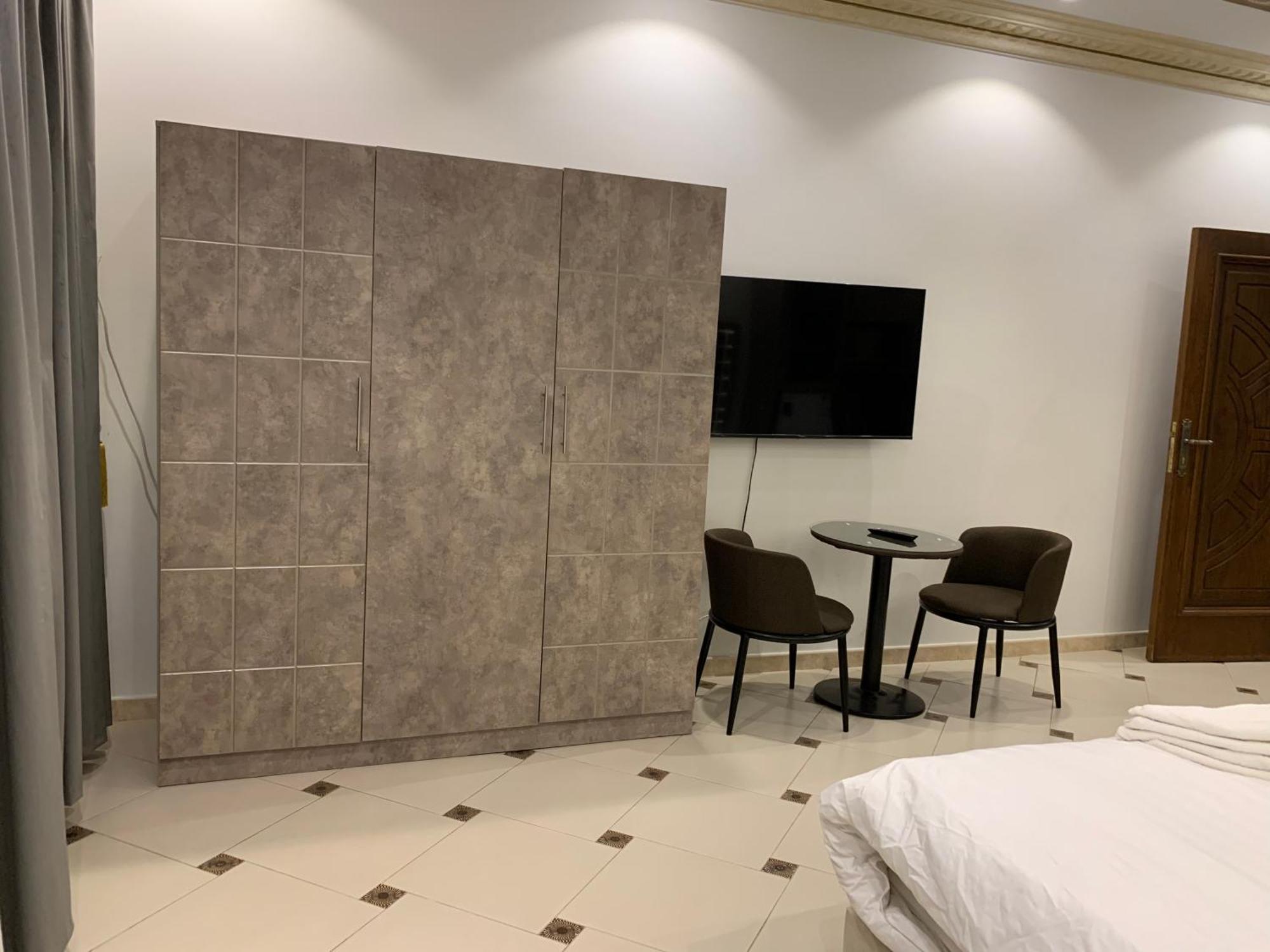 Friday Suites อาลูลา ภายนอก รูปภาพ