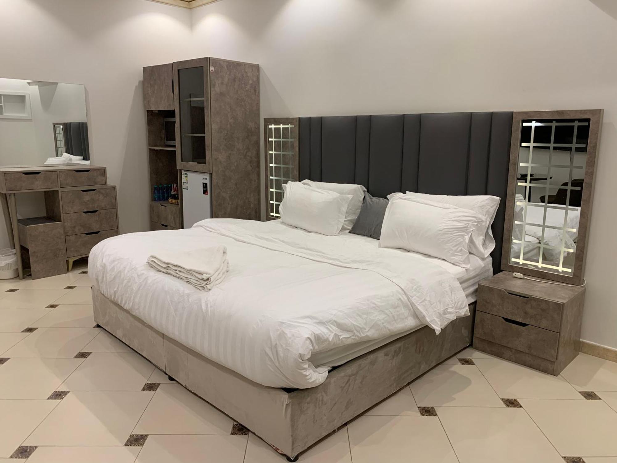 Friday Suites อาลูลา ภายนอก รูปภาพ