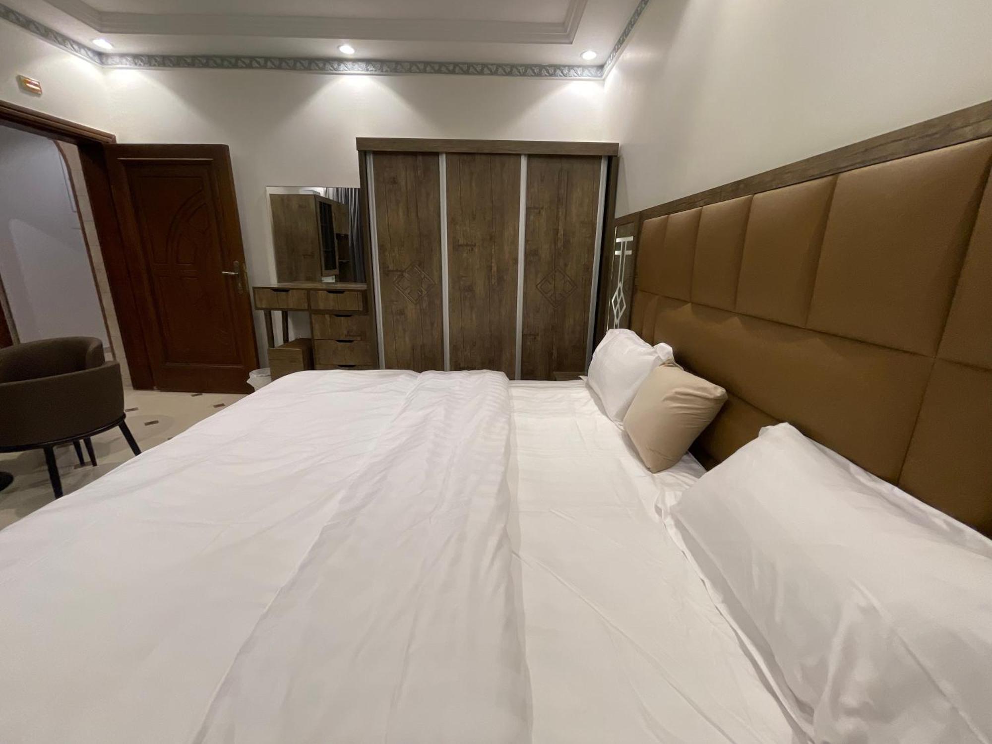 Friday Suites อาลูลา ภายนอก รูปภาพ