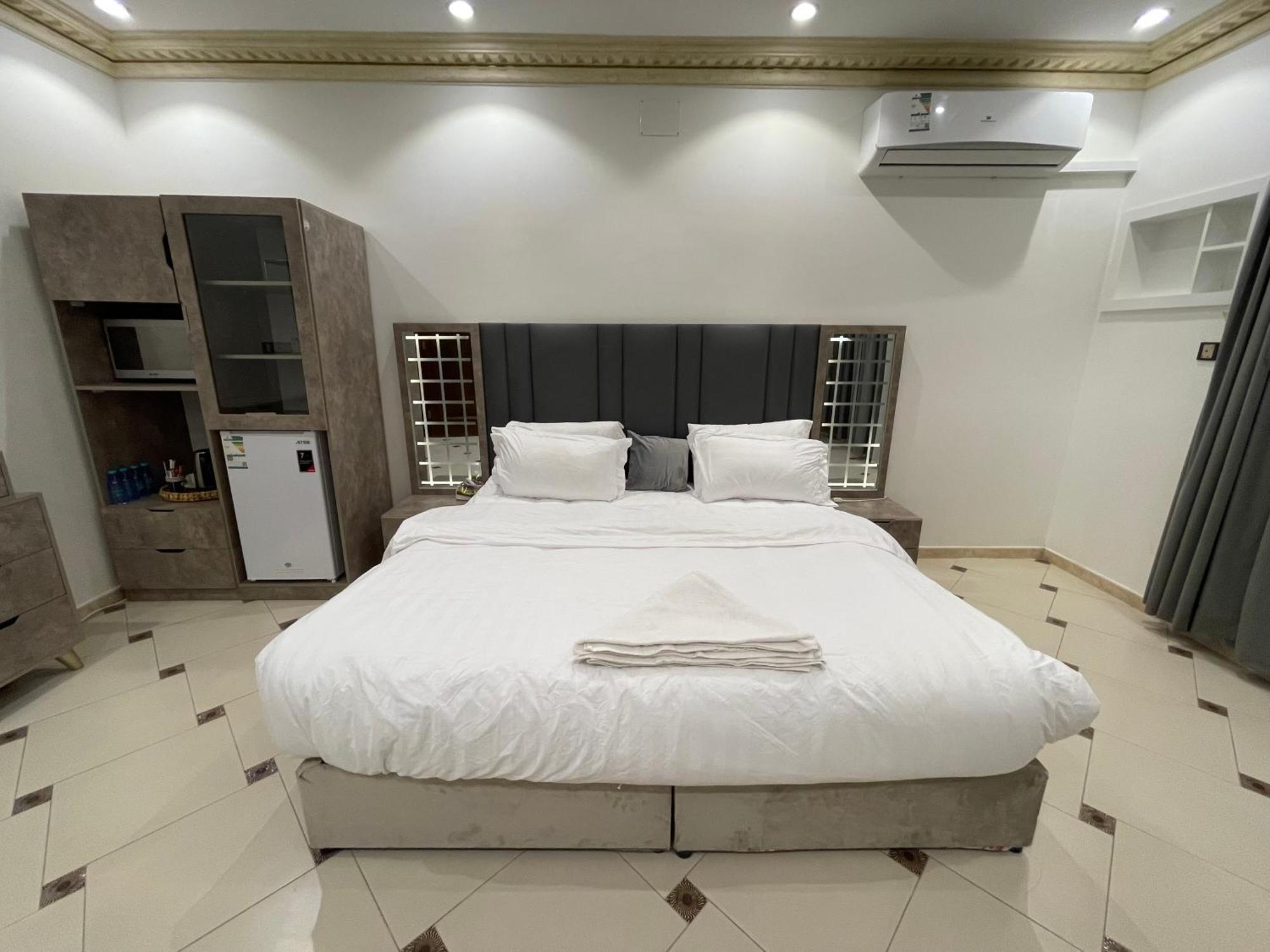 Friday Suites อาลูลา ภายนอก รูปภาพ