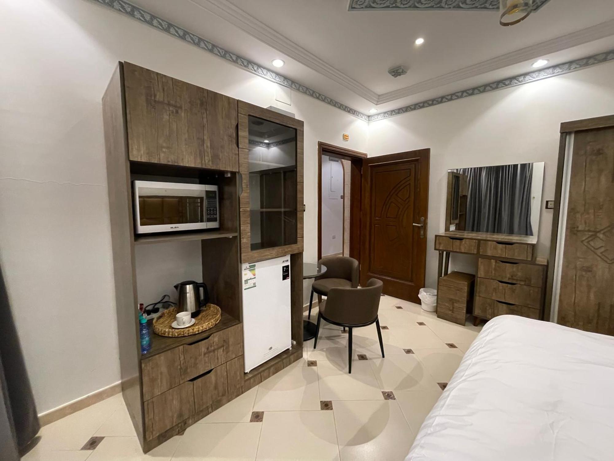 Friday Suites อาลูลา ภายนอก รูปภาพ