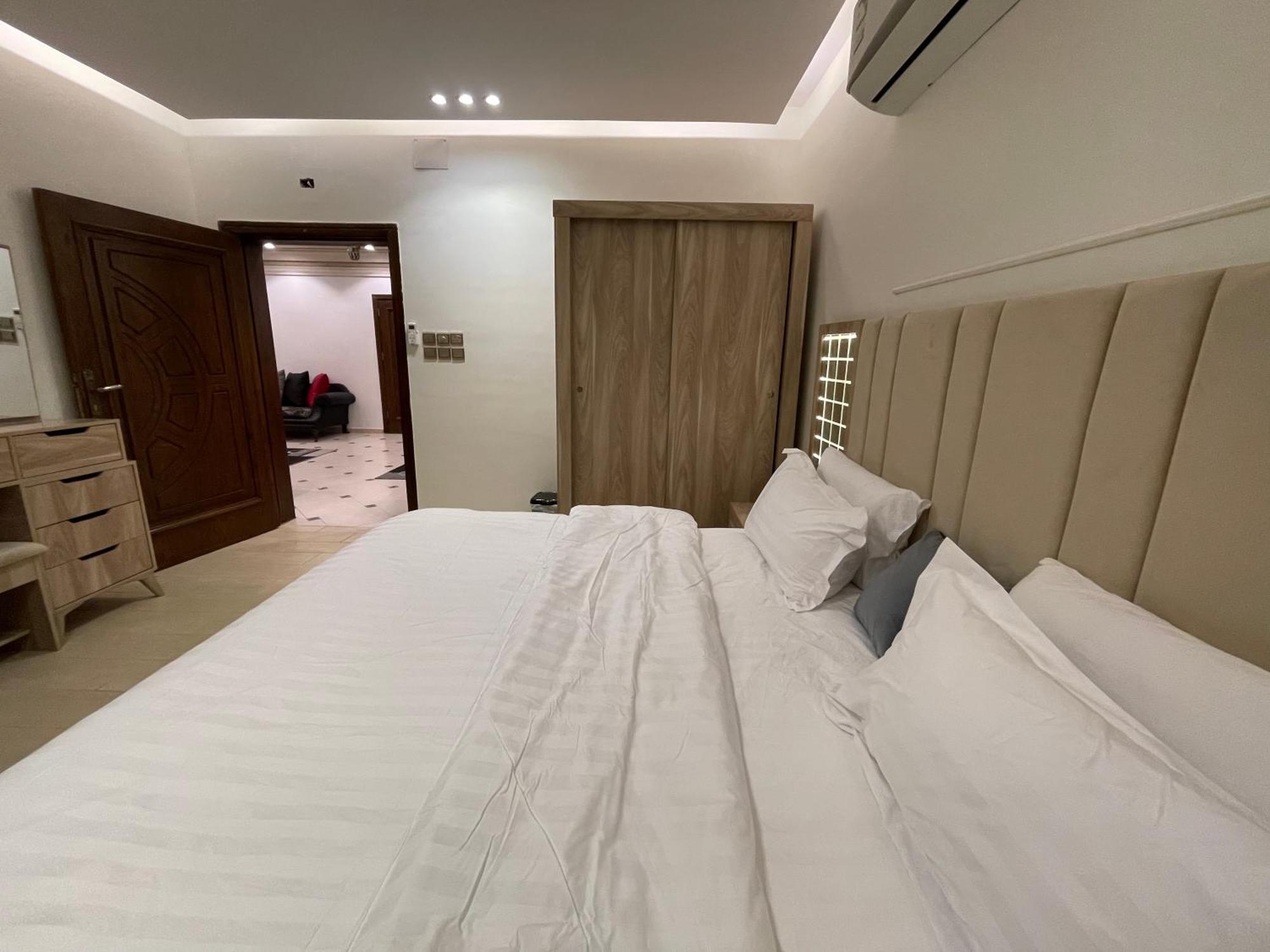 Friday Suites อาลูลา ภายนอก รูปภาพ